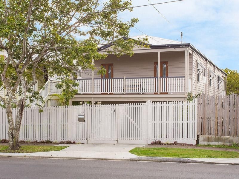 182 Milsom Street, Norman Park QLD 4170
