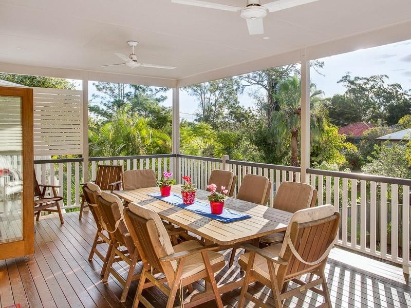 182 Milsom Street, Norman Park QLD 4170