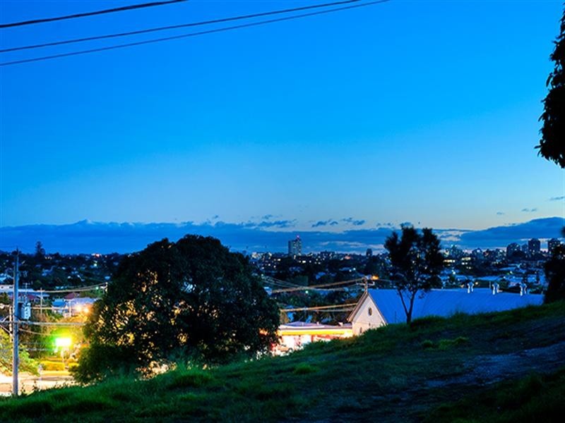 9 Nuttall Street, Bulimba QLD 4171