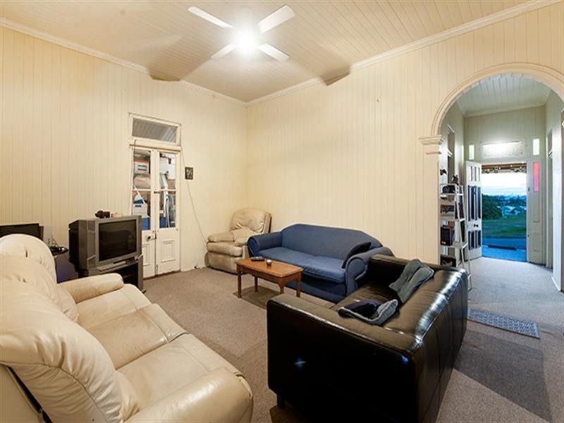 9 Nuttall Street, Bulimba QLD 4171