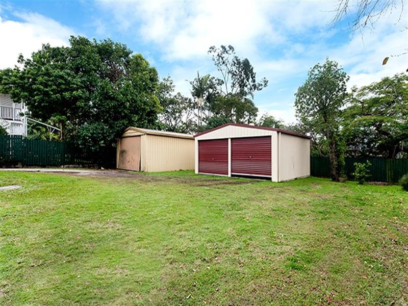 9 Nuttall Street, Bulimba QLD 4171