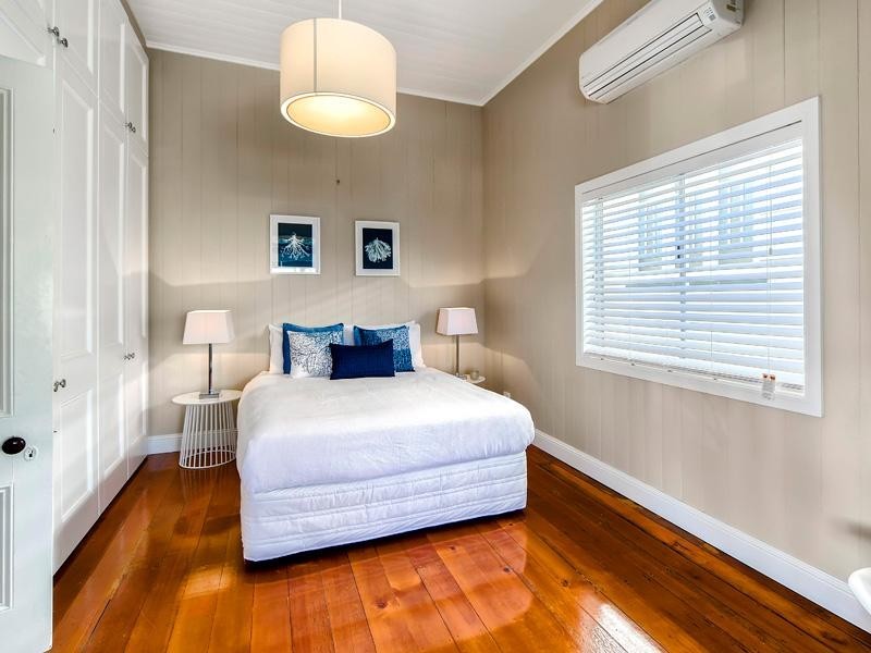 17 Northcote Street, East Brisbane QLD 4169