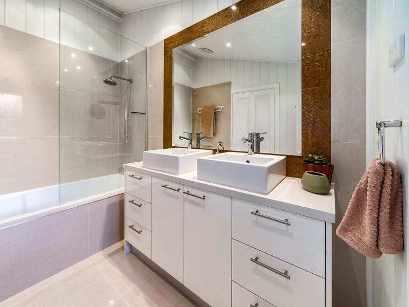 17 Northcote Street, East Brisbane QLD 4169