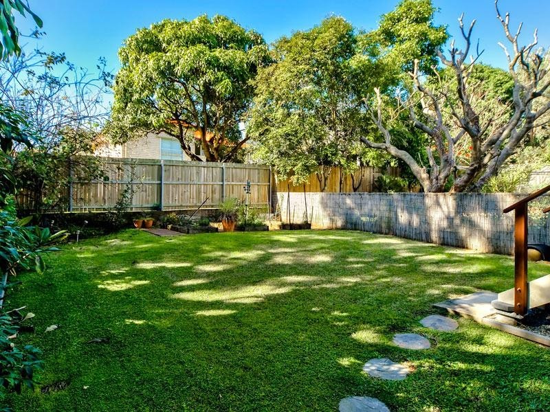 17 Northcote Street, East Brisbane QLD 4169