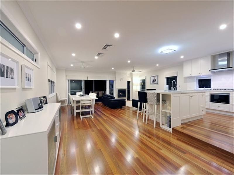 16 Johnston Street, Bulimba QLD 4171