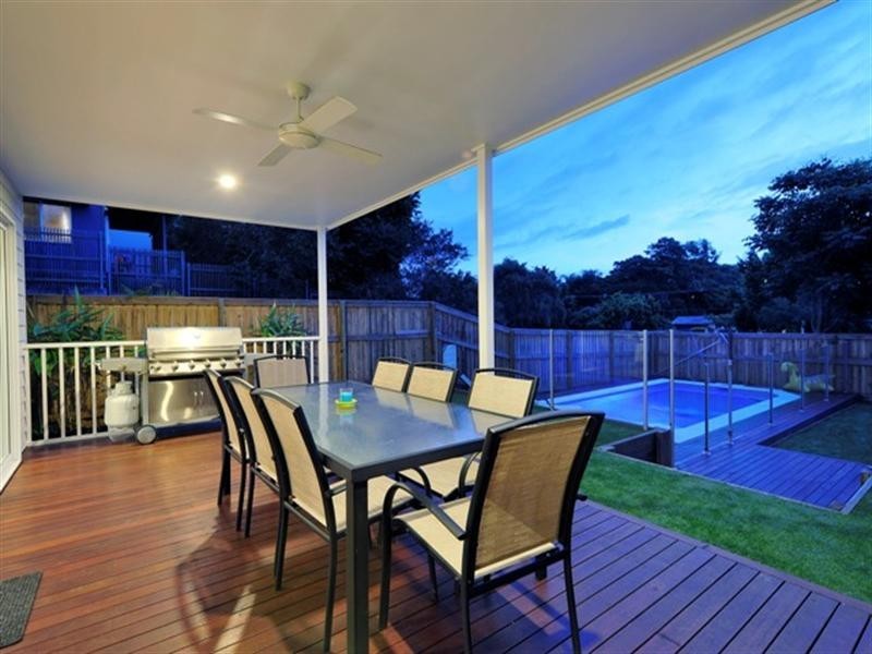 16 Johnston Street, Bulimba QLD 4171