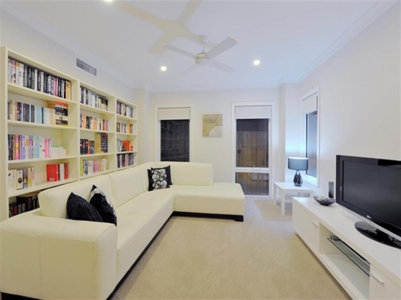 16 Johnston Street, Bulimba QLD 4171