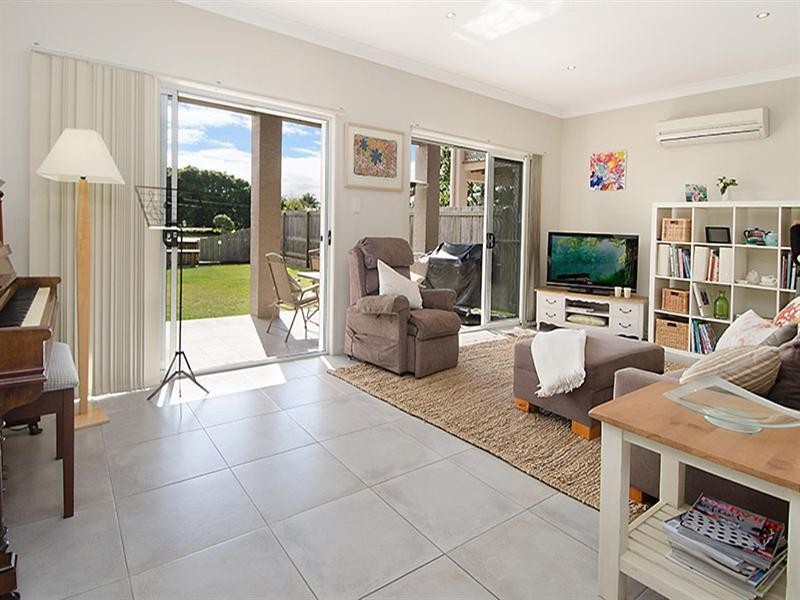 62 Grenade Street, Cannon Hill QLD 4170