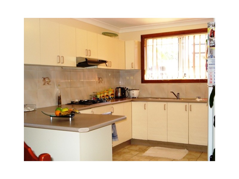 Edensor Park NSW 2176