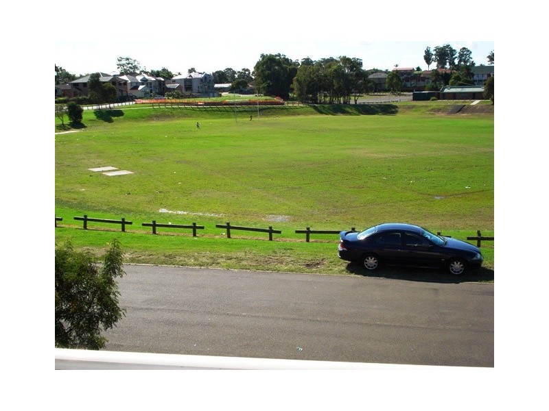 Edensor Park NSW 2176