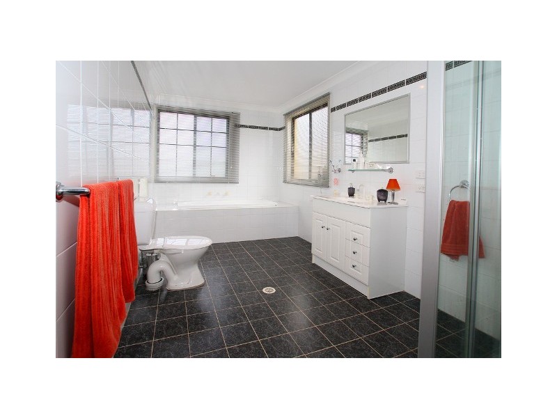 West Hoxton NSW 2171