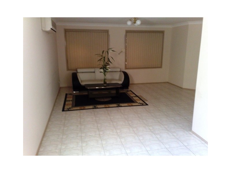 West Hoxton NSW 2171