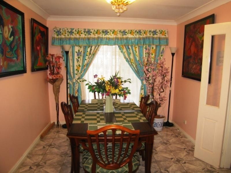 22 Lyrebird Crescent, Green Valley NSW 2168