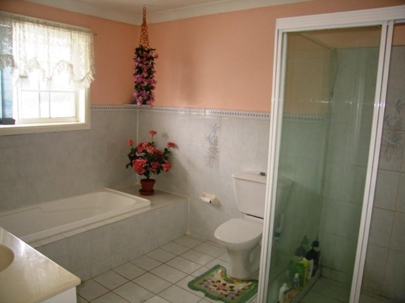 22 Lyrebird Crescent, Green Valley NSW 2168