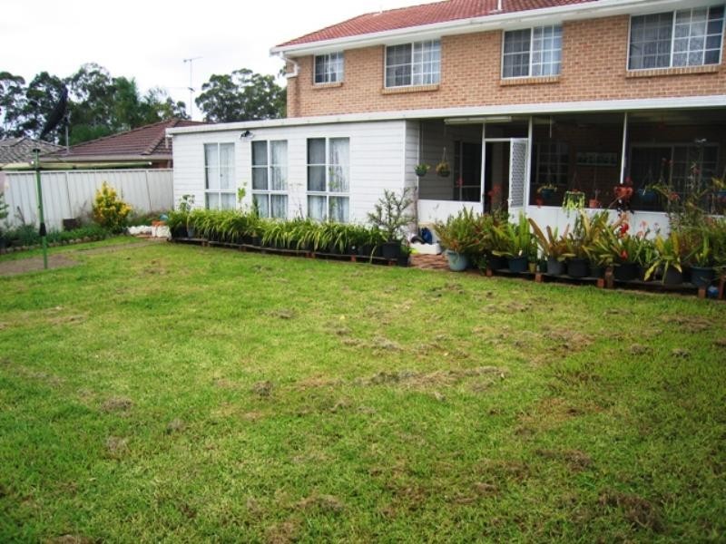 22 Lyrebird Crescent, Green Valley NSW 2168