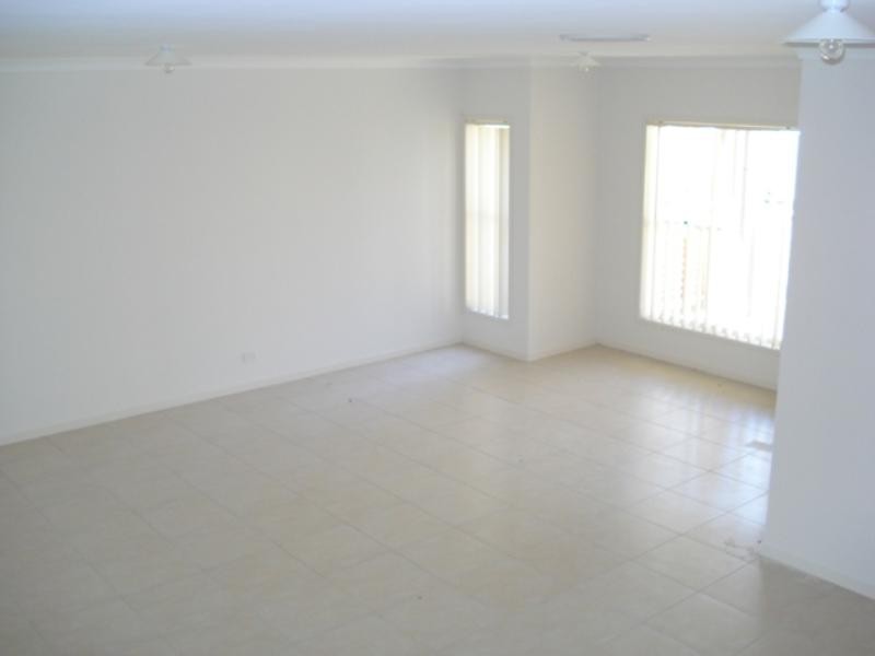 West Hoxton NSW 2171