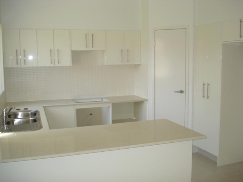 West Hoxton NSW 2171