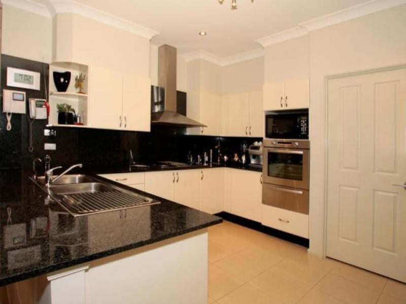 West Hoxton NSW 2171