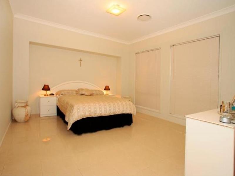 West Hoxton NSW 2171