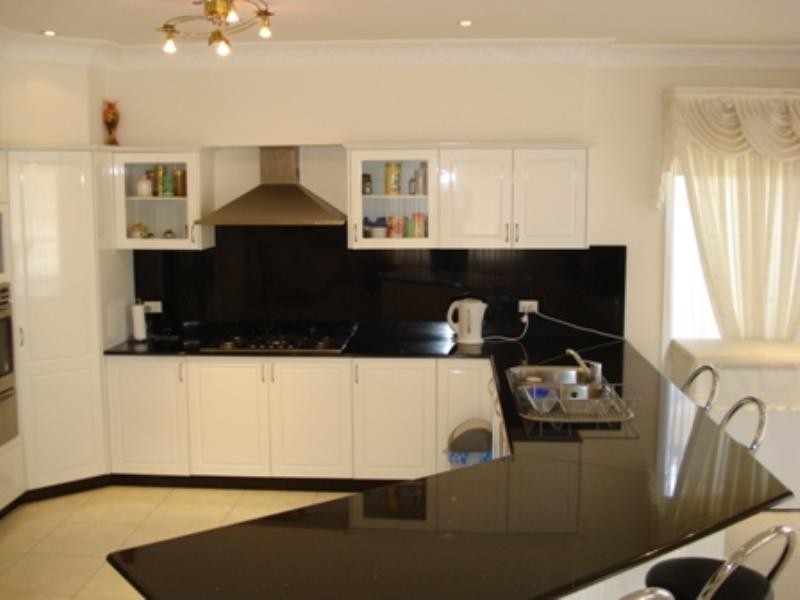 West Hoxton NSW 2171