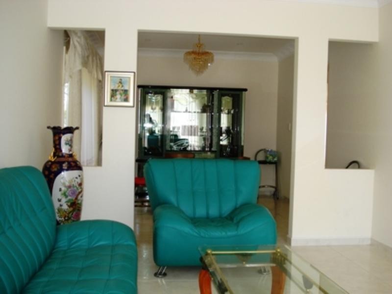 West Hoxton NSW 2171