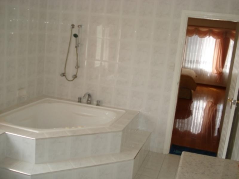 West Hoxton NSW 2171