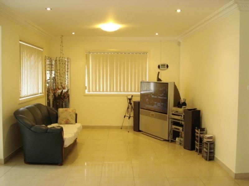 West Hoxton NSW 2171