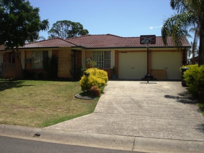 21 Nymboida Avenue, Hoxton Park NSW 2171