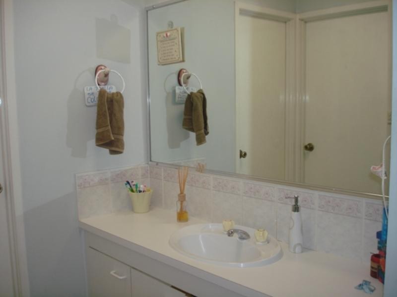 21 Nymboida Avenue, Hoxton Park NSW 2171