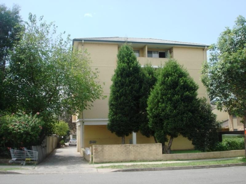 19/11 Gilbert Street, Cabramatta NSW 2166