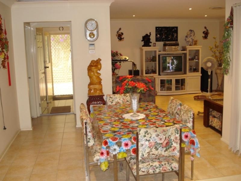 Hoxton Park NSW 2171