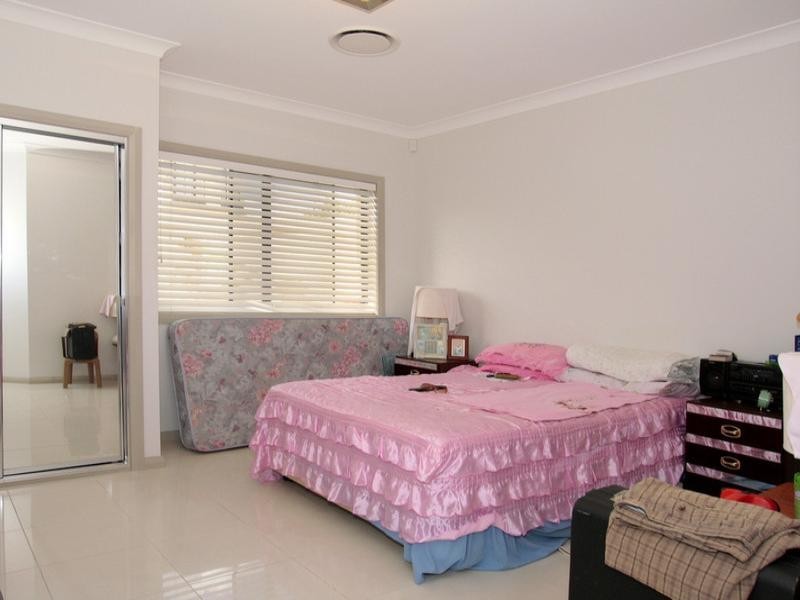 West Hoxton NSW 2171