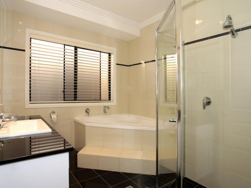 West Hoxton NSW 2171