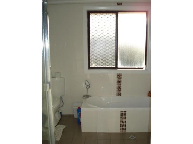 Fairfield West NSW 2165