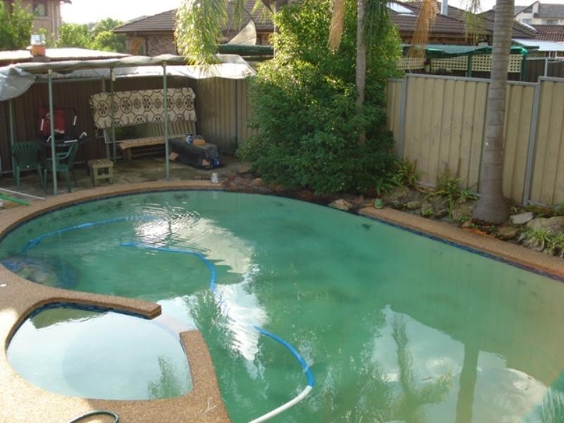 Fairfield West NSW 2165