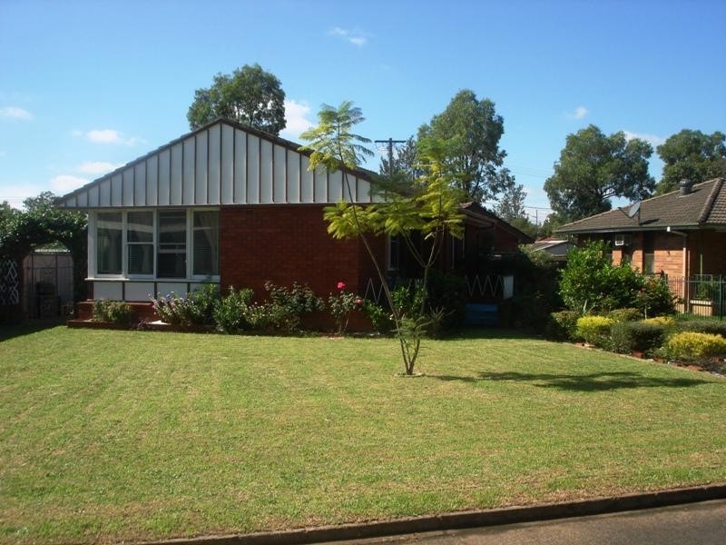 10 Selwyn Place, Cartwright NSW 2168