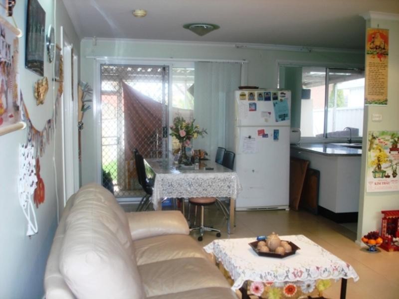 6a Aukane Street, Green Valley NSW 2168