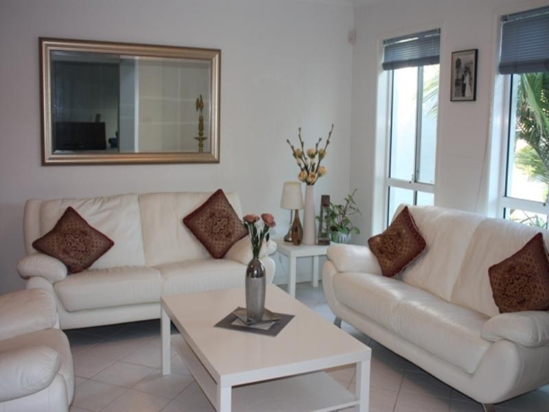 Edensor Park NSW 2176