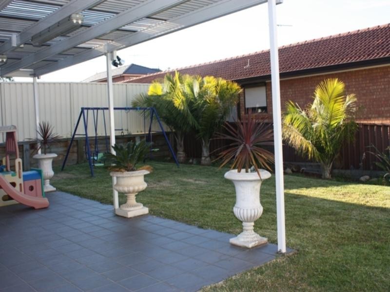 Edensor Park NSW 2176