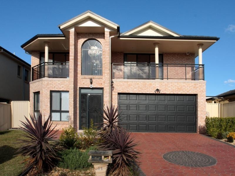 11 Flint Close, West Hoxton NSW 2171