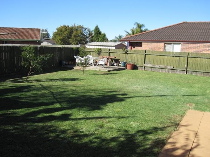 19 Swan Circuit, Green Valley NSW 2168