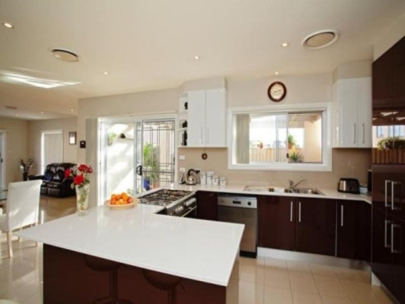 West Hoxton NSW 2171