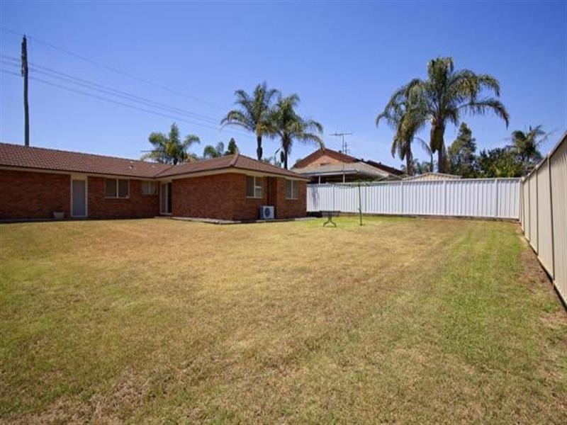 216 Wilson Road, Green Valley NSW 2168