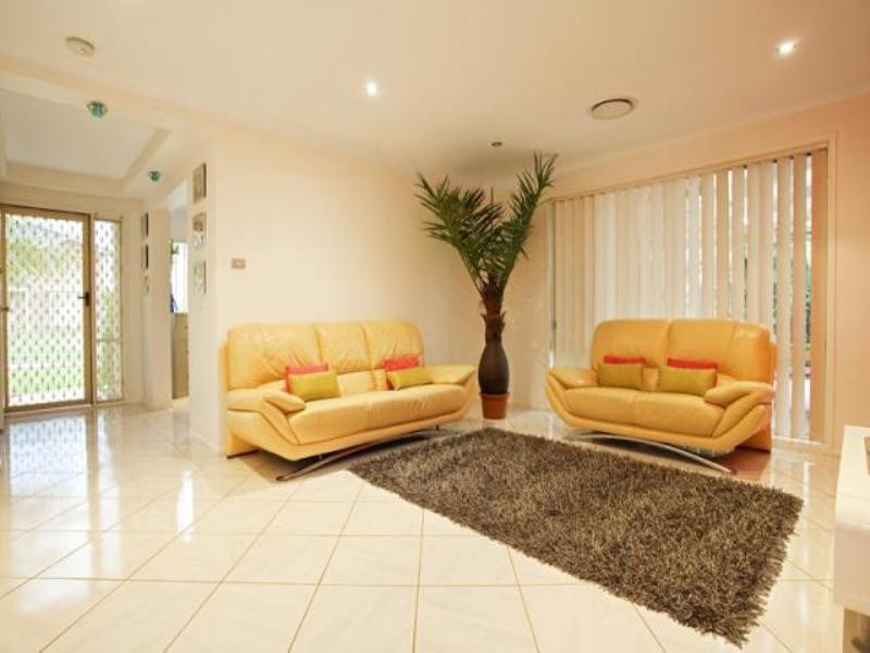 West Hoxton NSW 2171