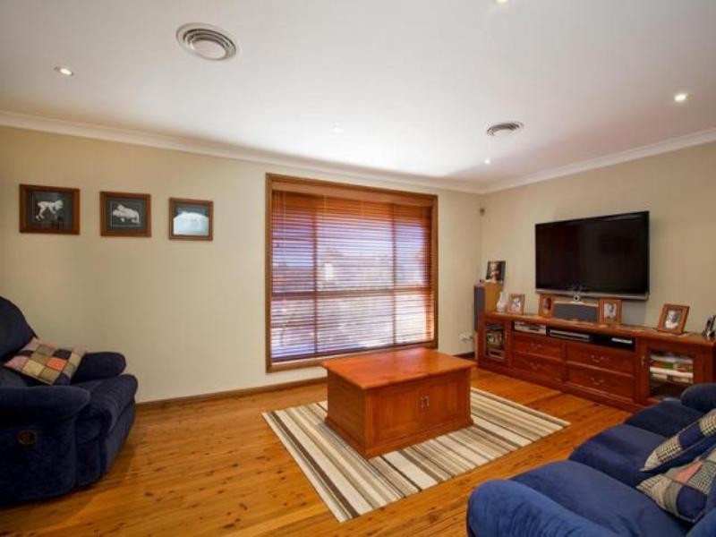 Edensor Park NSW 2176