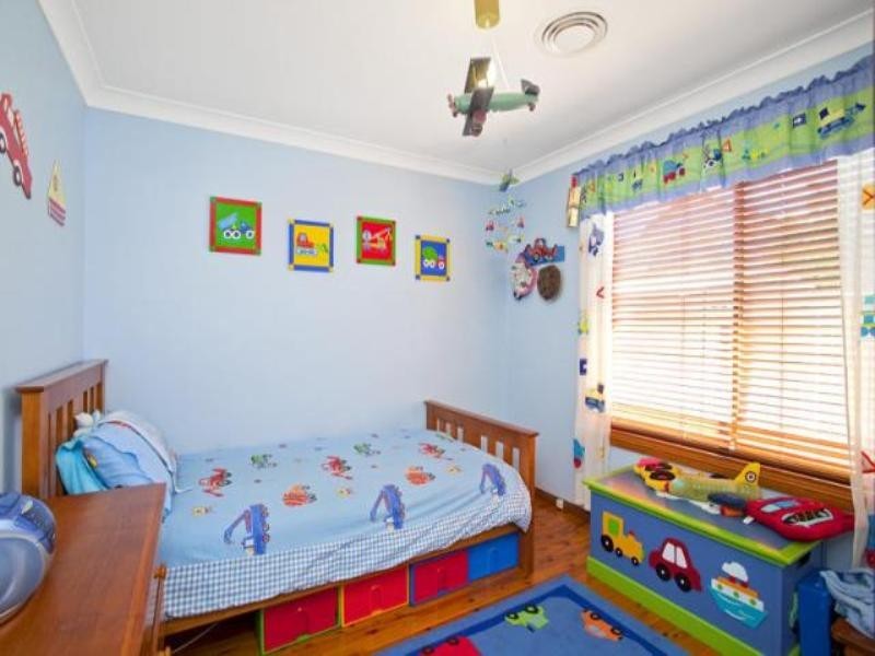 Edensor Park NSW 2176