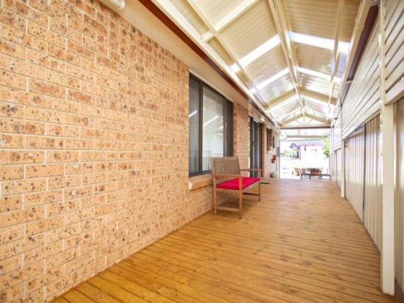 Edensor Park NSW 2176