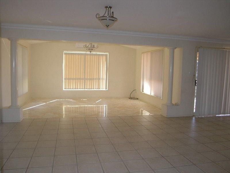 6 Nader Place, Horningsea Park NSW 2171