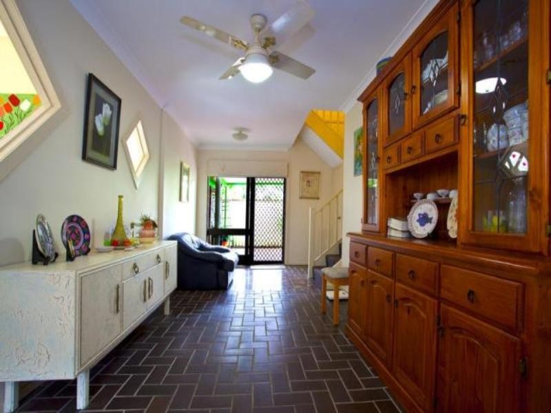 Greenfield Park NSW 2176