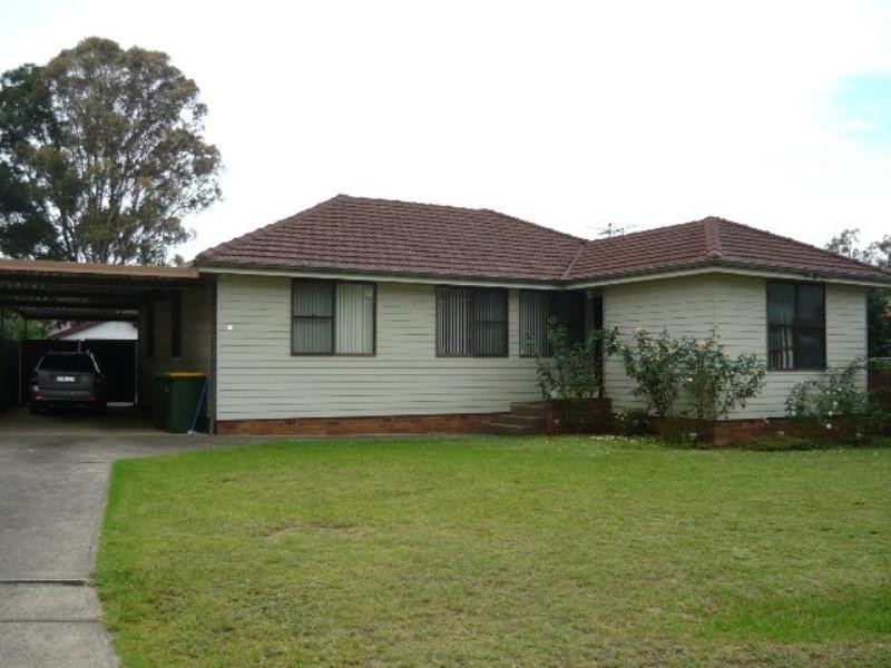 3 Kendee Street, Sadleir NSW 2168